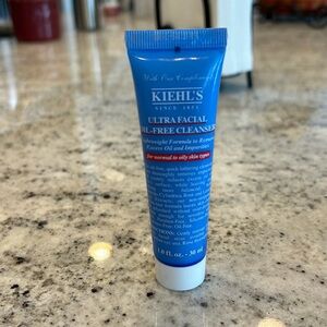 🔥 3 for $10🔥 Kiehl’s ultra facial oil free cleanser travel size